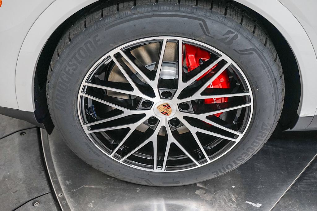 Thumbnail: 2026 Porsche Cayenne - 22