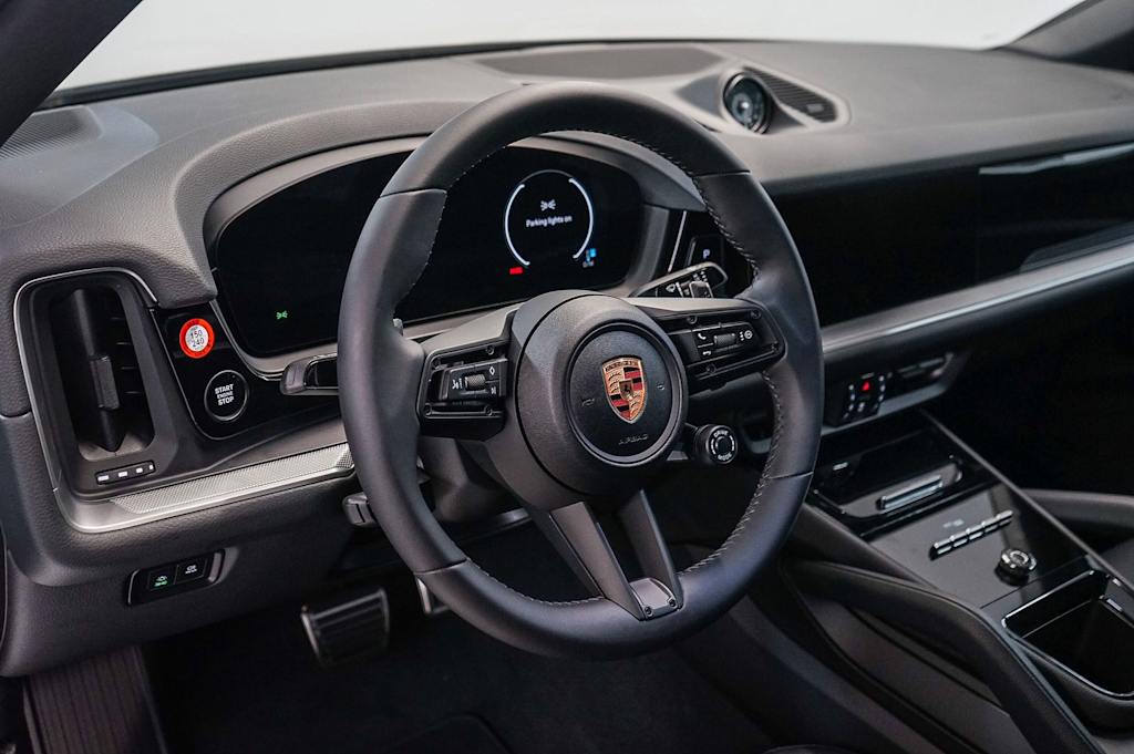Thumbnail: 2026 Porsche Cayenne - 2