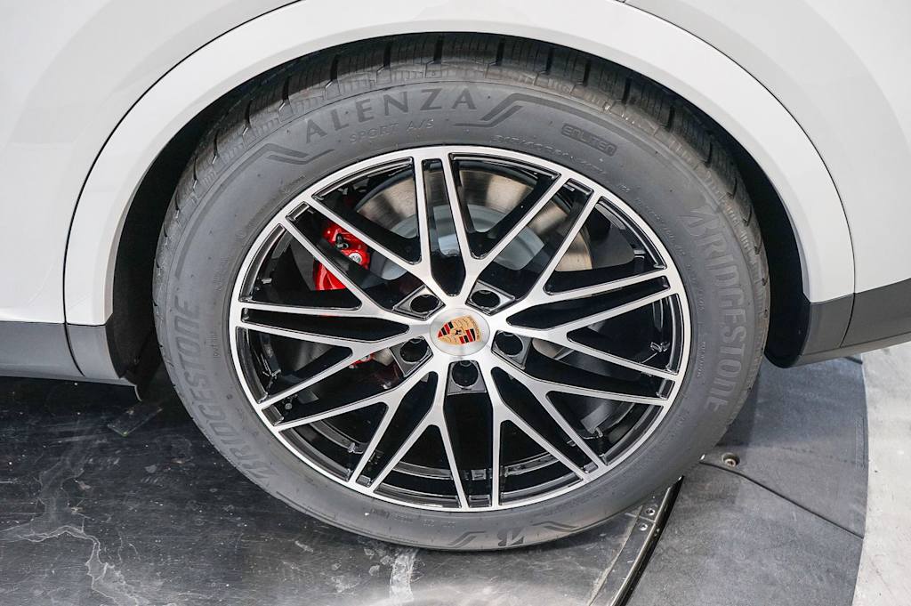 Thumbnail: 2026 Porsche Cayenne - 8