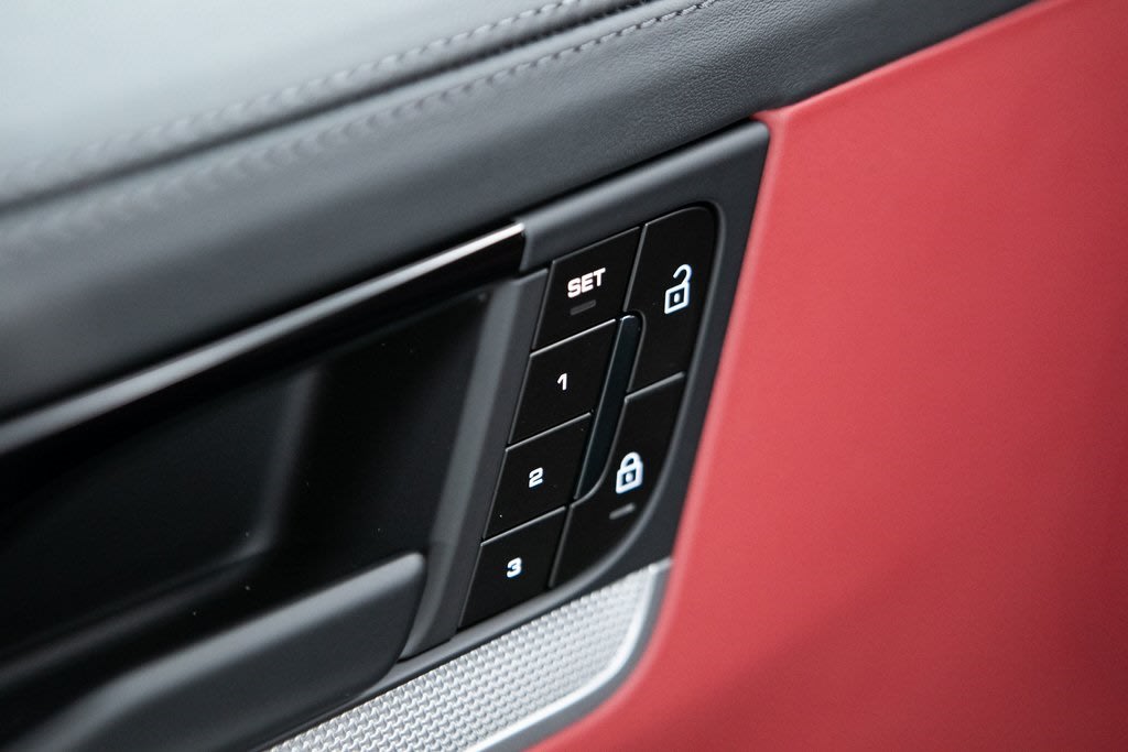 Thumbnail: 2026 Porsche Cayenne - 7