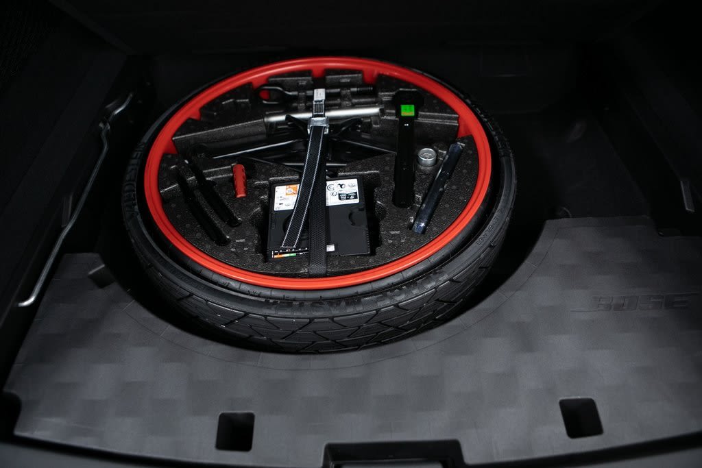 Thumbnail: 2026 Porsche Cayenne - 32