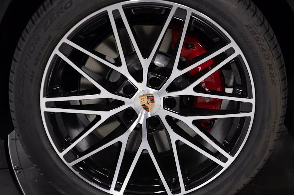 Thumbnail: 2026 Porsche Cayenne - 8