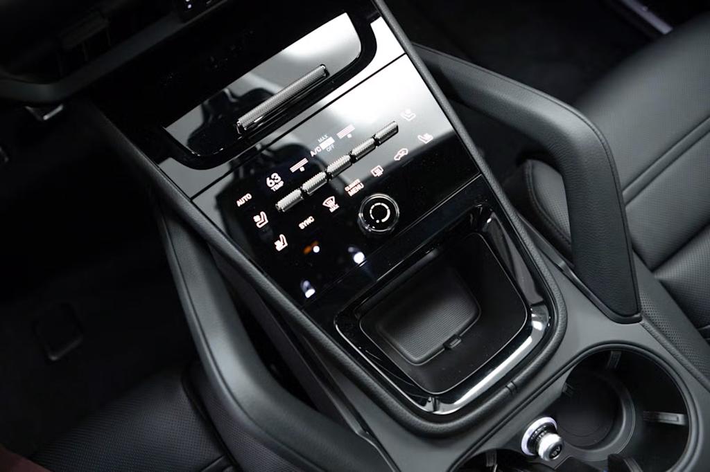 Thumbnail: 2026 Porsche Cayenne - 32