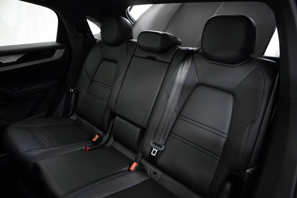 Thumbnail: 2026 Porsche Cayenne - 38