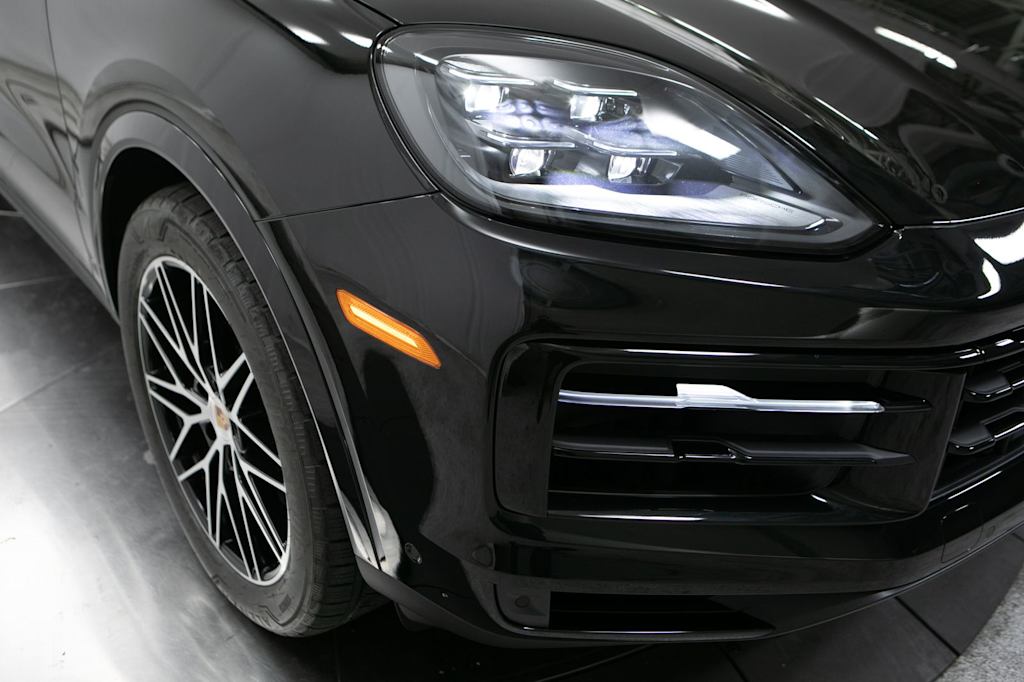 Thumbnail: 2026 Porsche Cayenne - 4