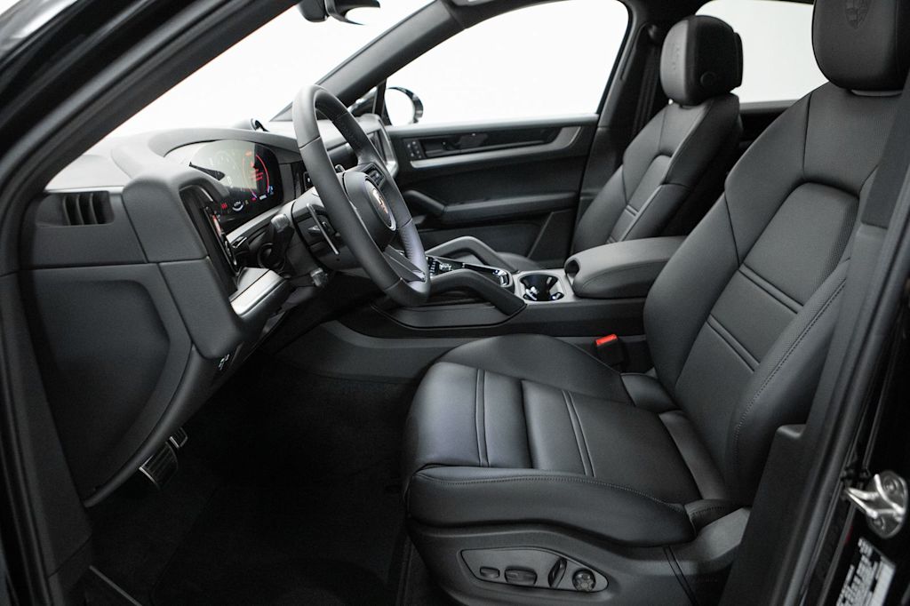 Thumbnail: 2026 Porsche Cayenne - 8