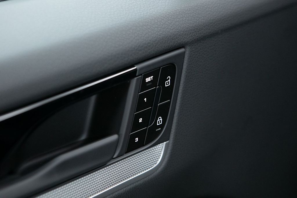 Thumbnail: 2026 Porsche Cayenne - 21