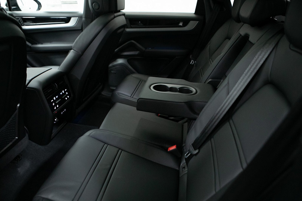 Thumbnail: 2026 Porsche Cayenne - 29