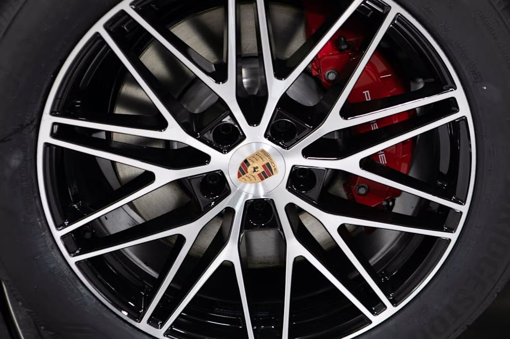 Thumbnail: 2026 Porsche Cayenne - 6