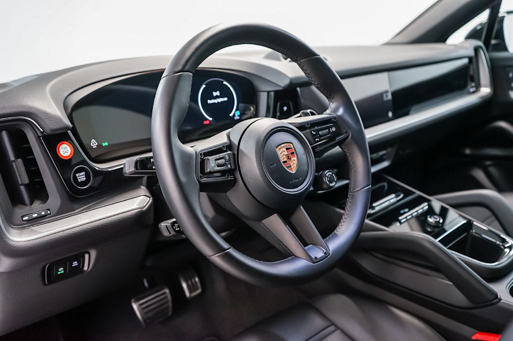 Thumbnail: 2026 Porsche Cayenne - 2