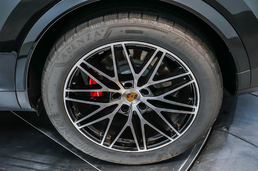 Thumbnail: 2026 Porsche Cayenne - 8