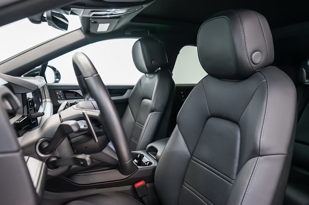 Thumbnail: 2026 Porsche Cayenne - 11