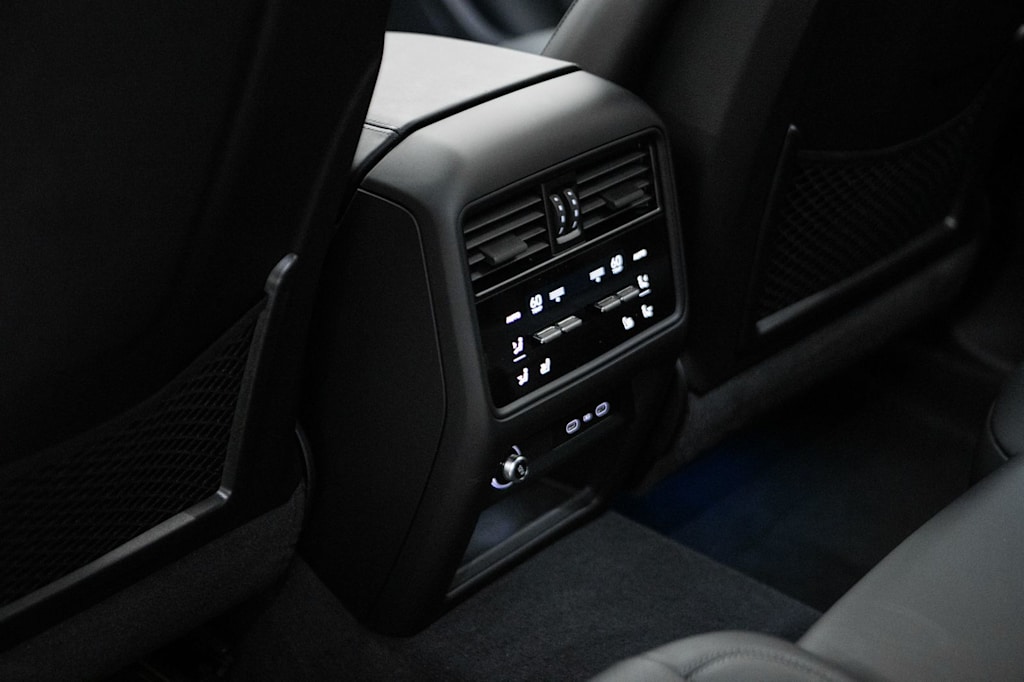 Thumbnail: 2026 Porsche Cayenne - 36