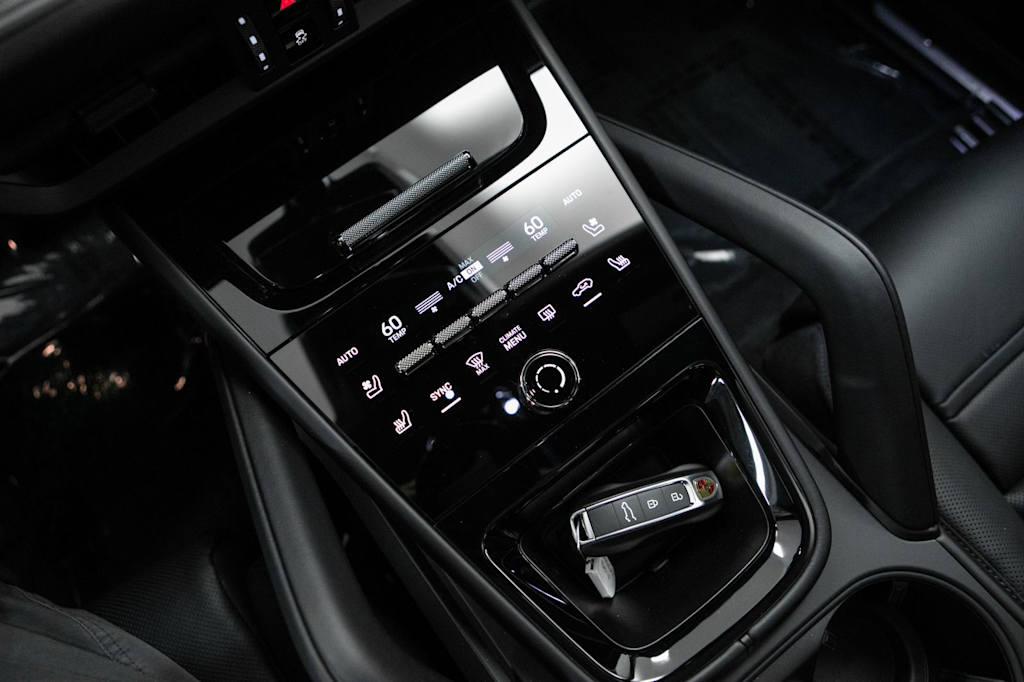 Thumbnail: 2026 Porsche Cayenne - 29