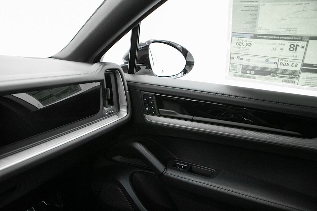 Thumbnail: 2026 Porsche Cayenne - 33