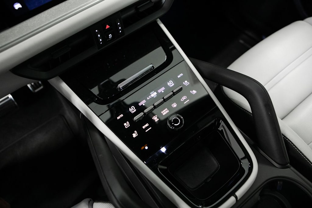 Thumbnail: 2026 Porsche Cayenne - 12