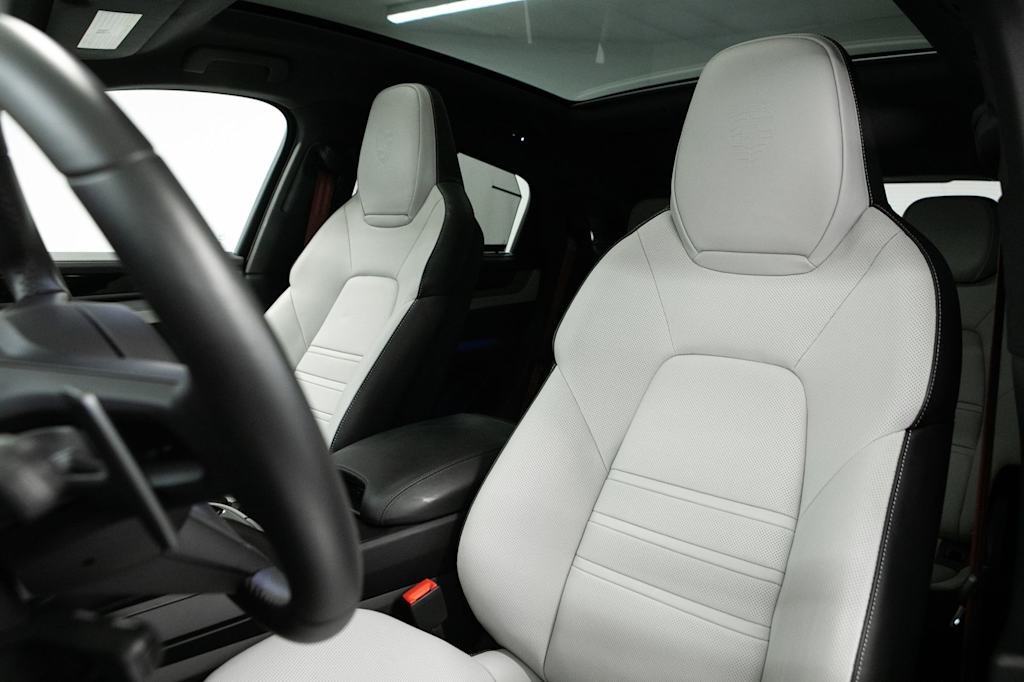 Thumbnail: 2026 Porsche Cayenne - 8