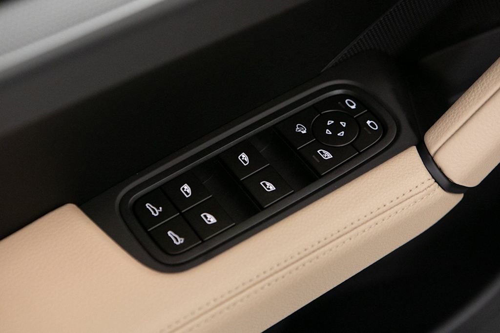 Thumbnail: 2026 Porsche Cayenne - 21