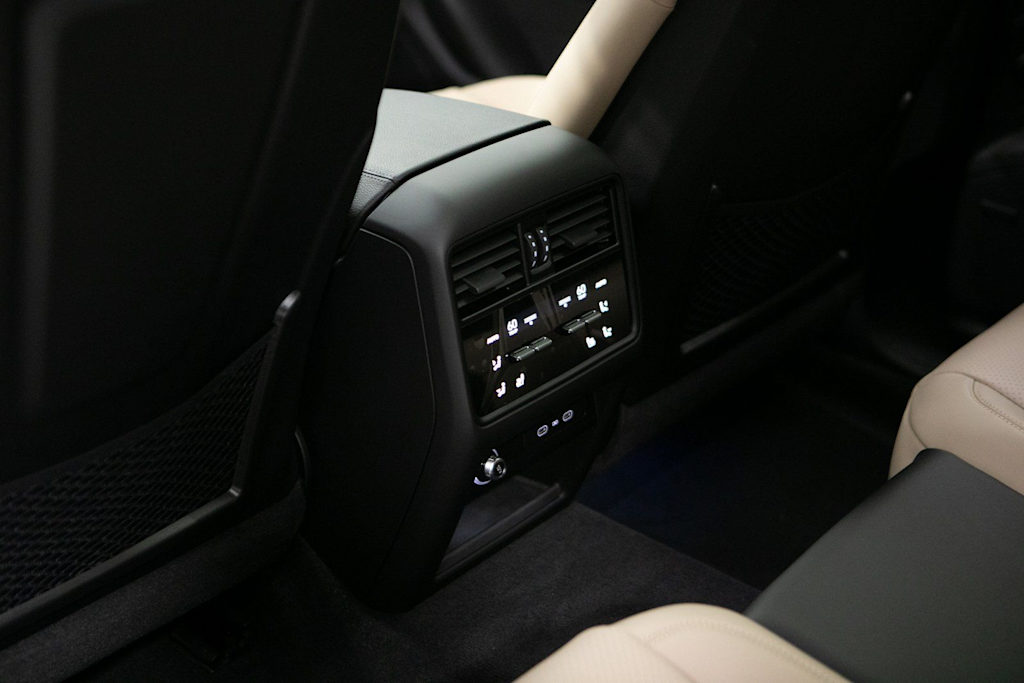 Thumbnail: 2026 Porsche Cayenne - 29