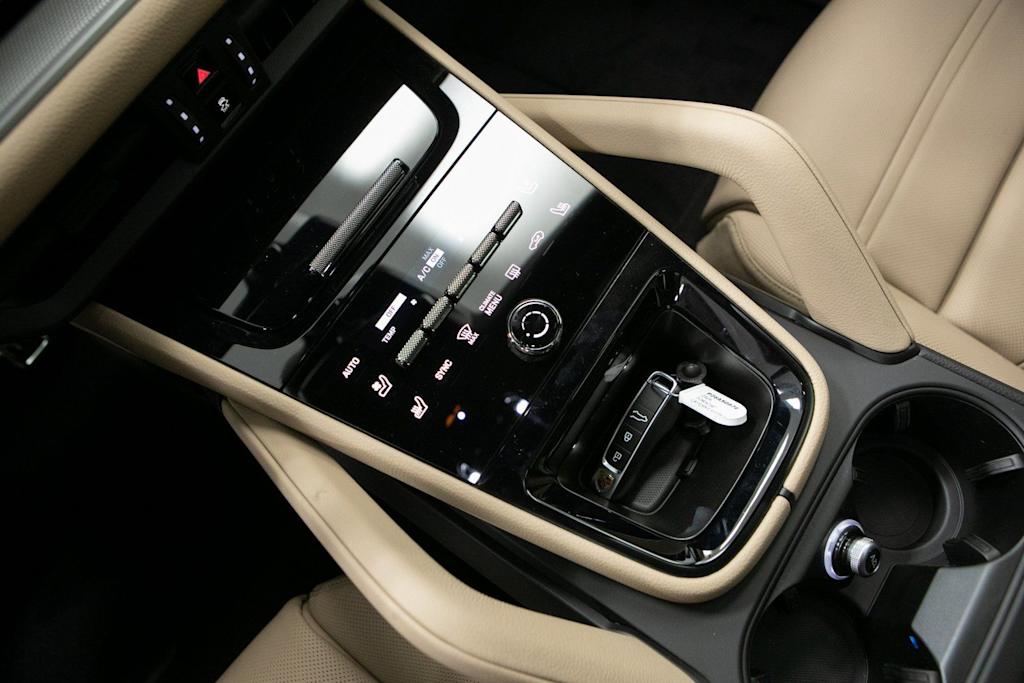 Thumbnail: 2026 Porsche Cayenne - 14