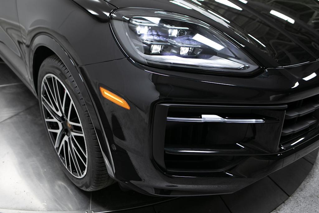 Thumbnail: 2026 Porsche Cayenne - 19