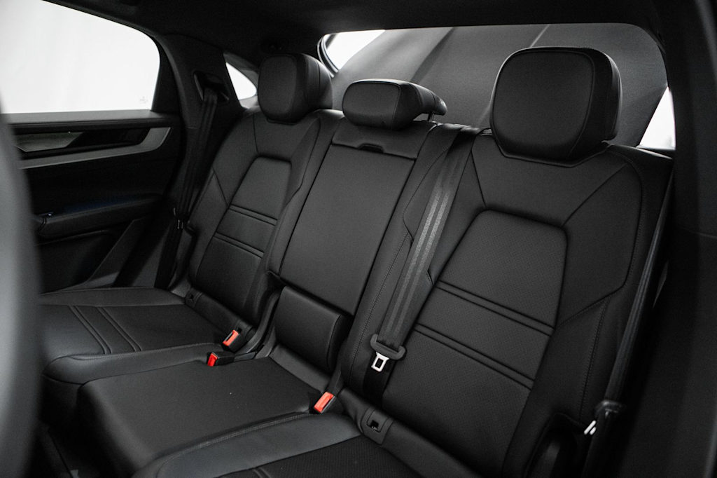 Thumbnail: 2026 Porsche Cayenne - 39