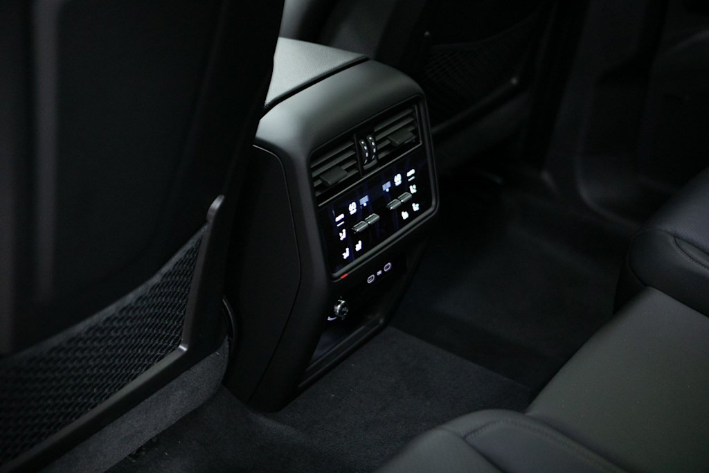 Thumbnail: 2026 Porsche Cayenne - 29