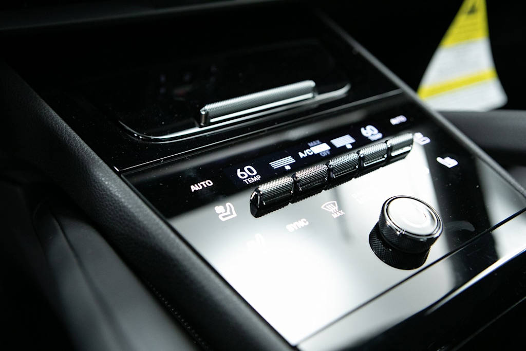 Thumbnail: 2026 Porsche Cayenne - 25