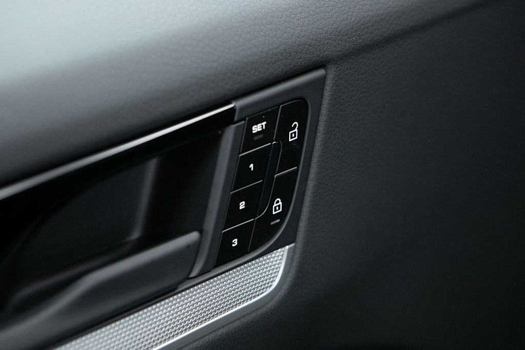 Thumbnail: 2026 Porsche Cayenne - 23