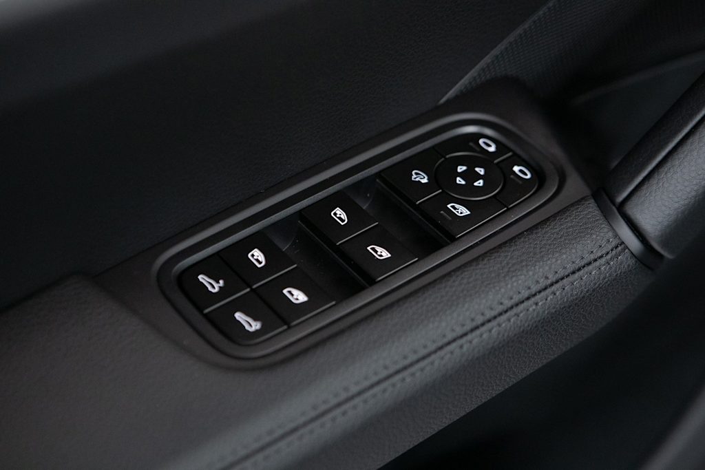 Thumbnail: 2026 Porsche Cayenne - 22