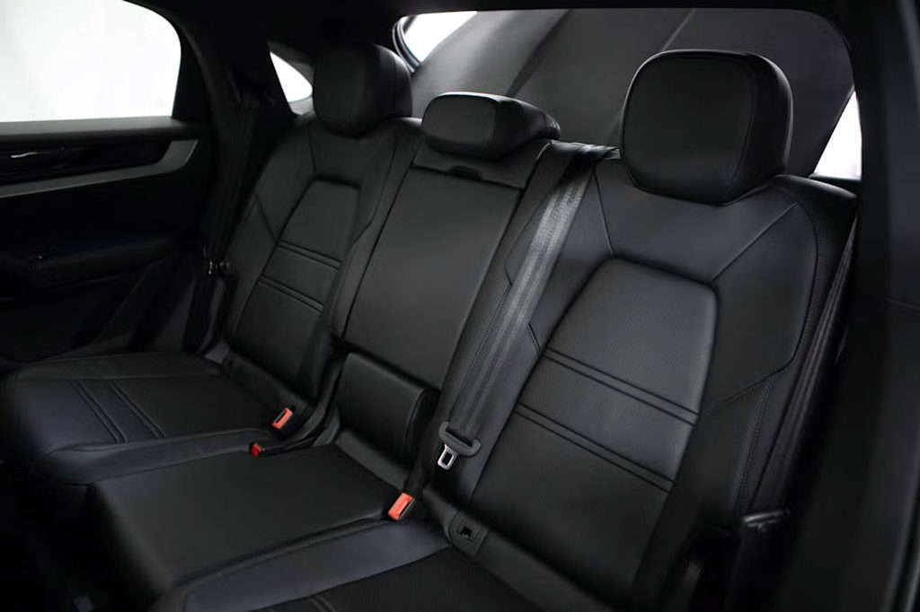 Thumbnail: 2026 Porsche Cayenne - 37