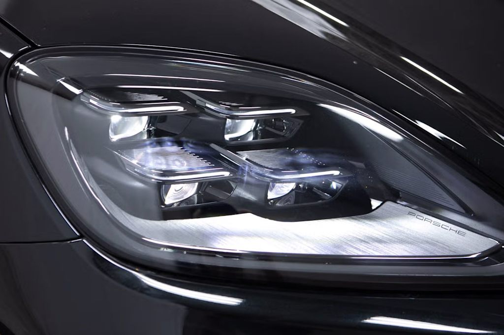 Thumbnail: 2026 Porsche Cayenne - 20
