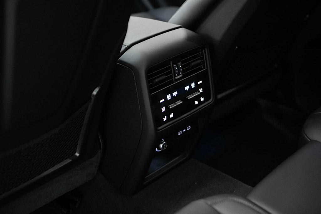 Thumbnail: 2026 Porsche Cayenne - 33