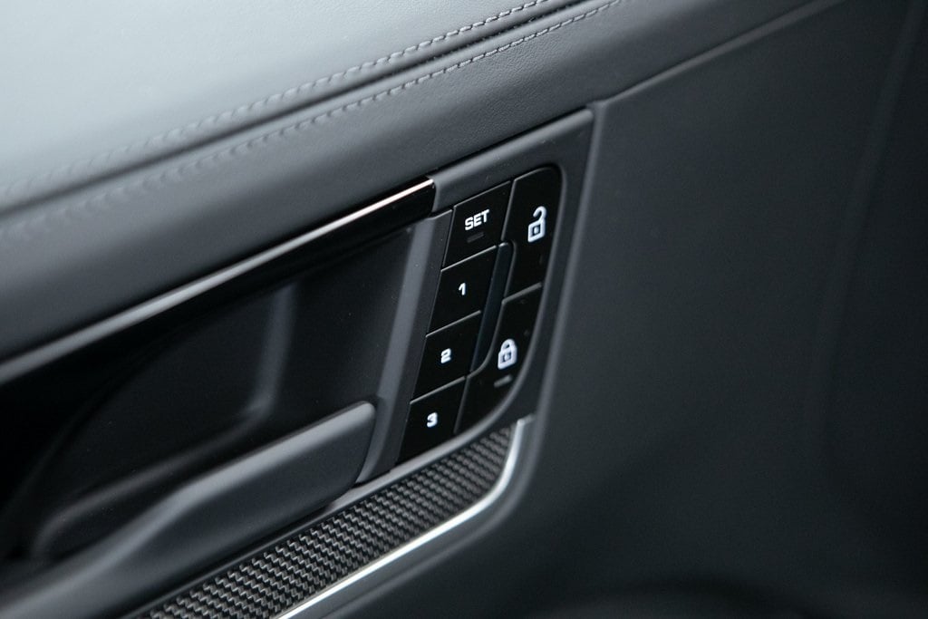 Thumbnail: 2026 Porsche Cayenne - 22