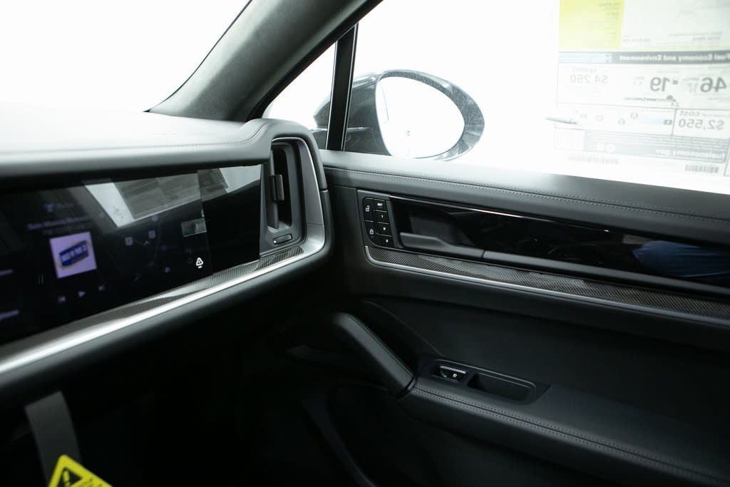 Thumbnail: 2026 Porsche Cayenne - 27