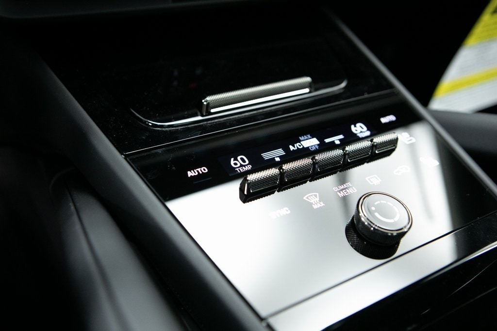 Thumbnail: 2026 Porsche Cayenne - 24