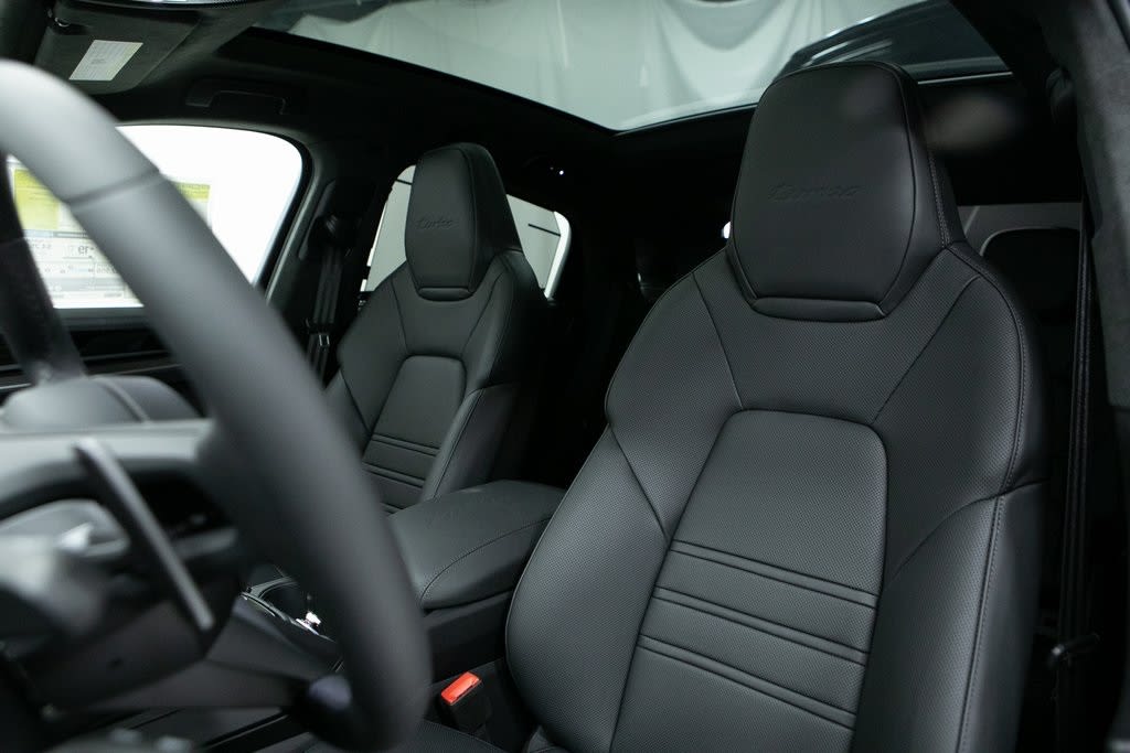 Thumbnail: 2026 Porsche Cayenne - 9