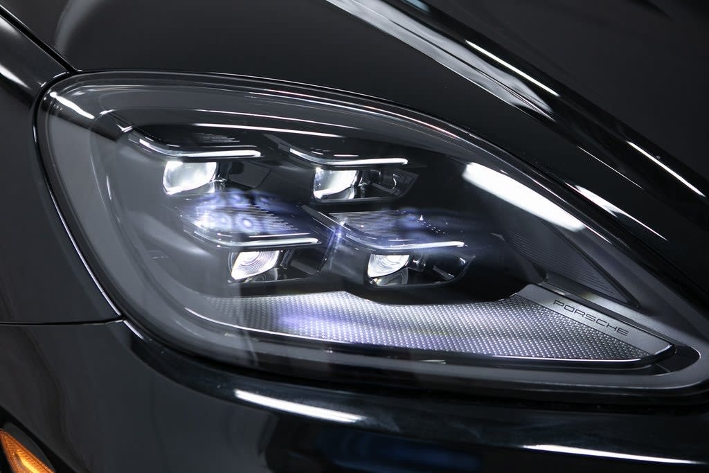 Thumbnail: 2026 Porsche Cayenne - 6