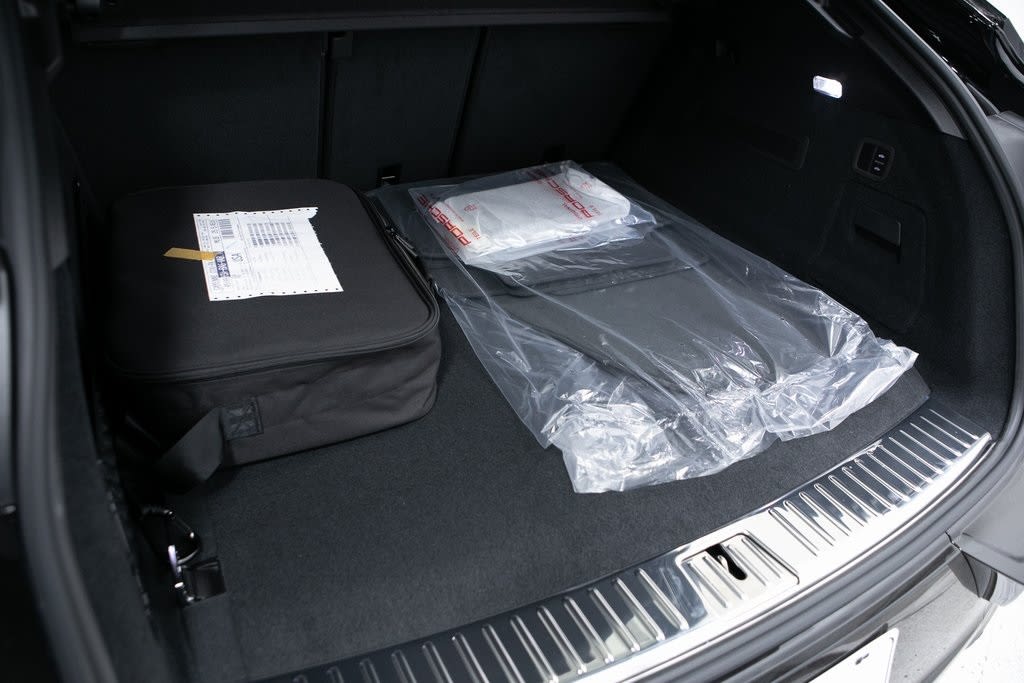 Thumbnail: 2026 Porsche Cayenne - 33