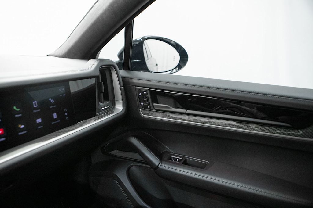 Thumbnail: 2025 Porsche Cayenne - 34
