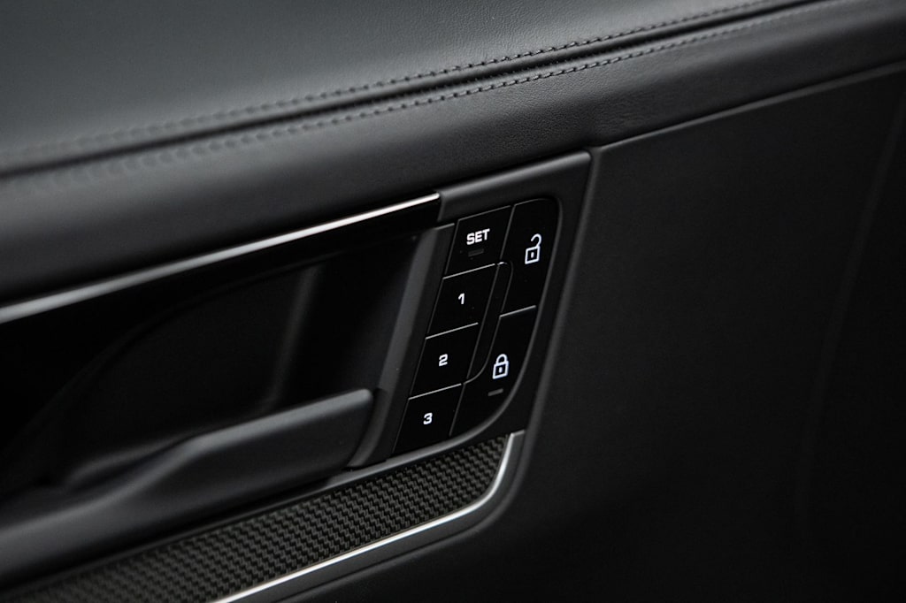 Thumbnail: 2025 Porsche Cayenne - 29