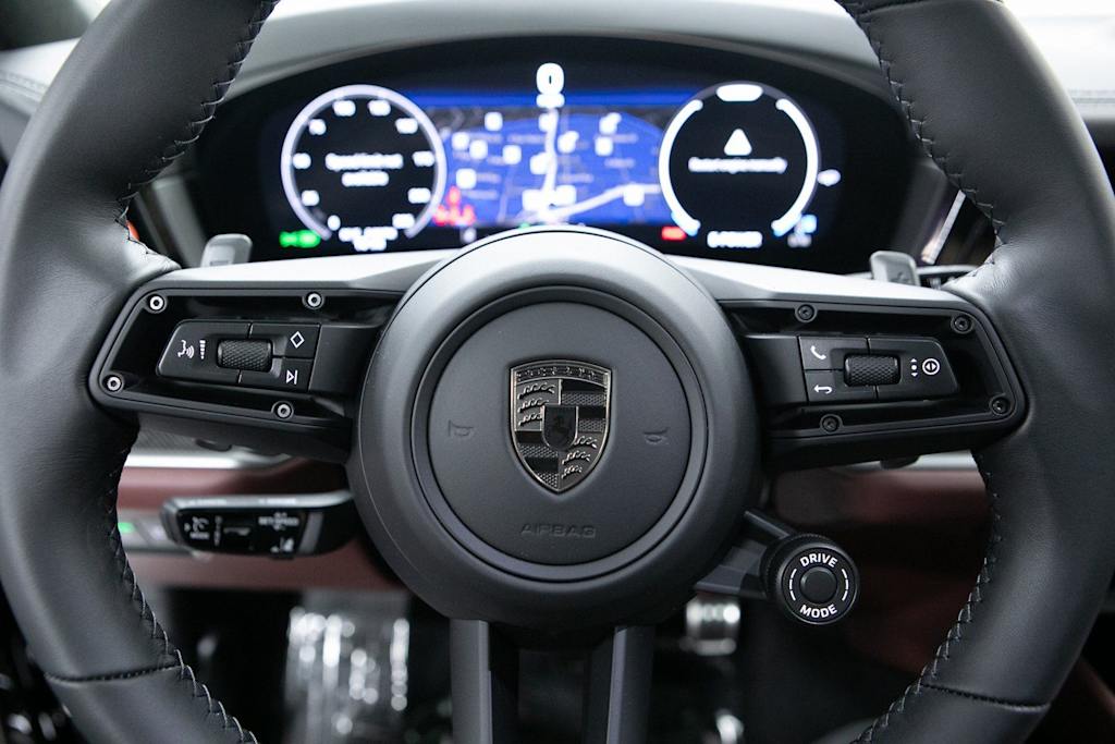 Thumbnail: 2026 Porsche Cayenne - 16