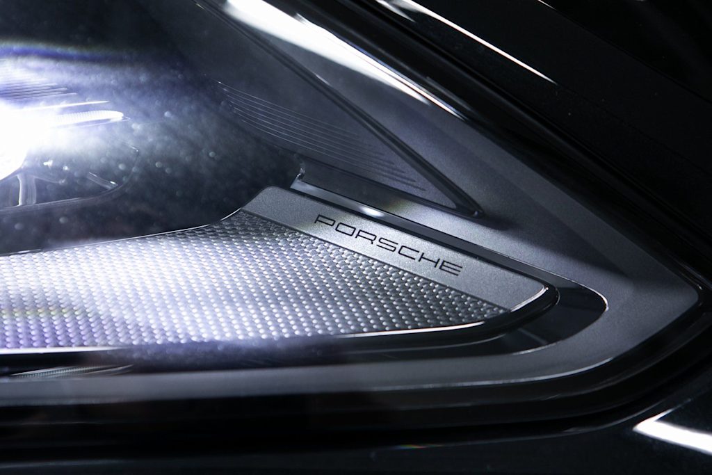 Thumbnail: 2026 Porsche Cayenne - 30