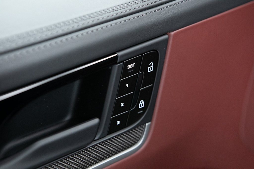 Thumbnail: 2026 Porsche Cayenne - 5