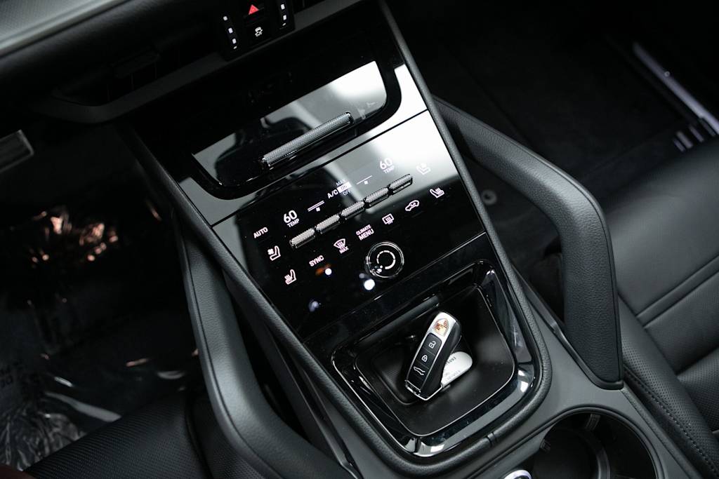 Thumbnail: 2026 Porsche Cayenne - 15