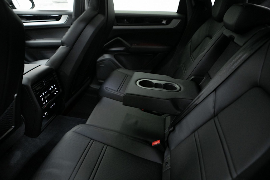 Thumbnail: 2026 Porsche Cayenne - 31