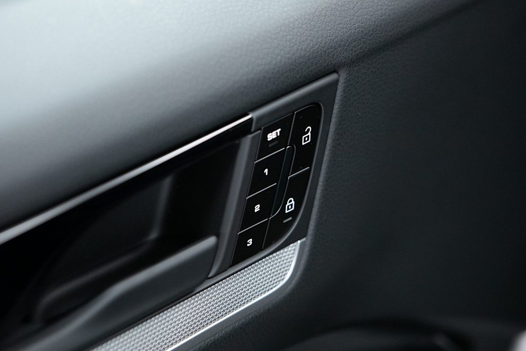 Thumbnail: 2026 Porsche Cayenne - 23