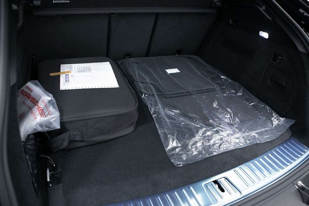 Thumbnail: 2026 Porsche Cayenne - 17