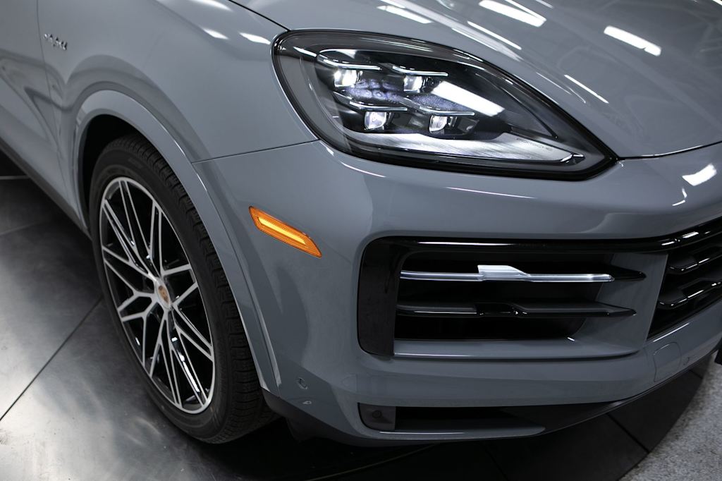Thumbnail: 2025 Porsche Cayenne - 19