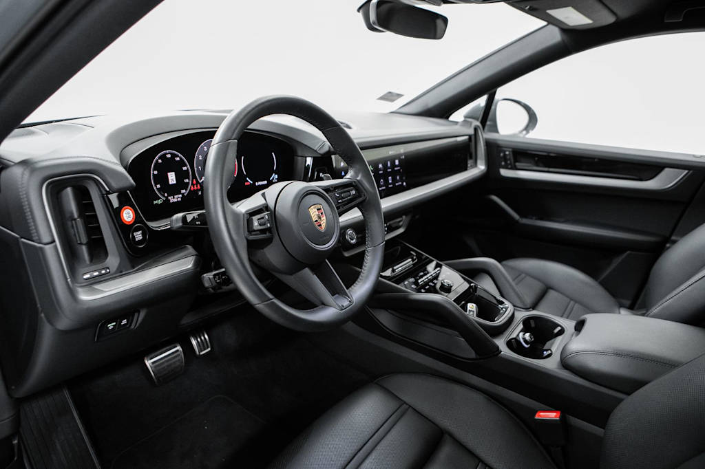 Thumbnail: 2025 Porsche Cayenne - 2